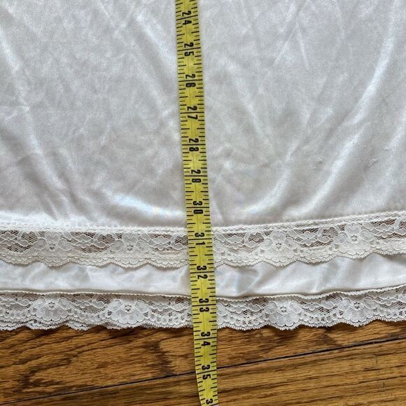 Vintage Movie Star Ivory Lace Maxi Half Slip Size Small USA 🇺🇸 Made - Picture 11 of 13